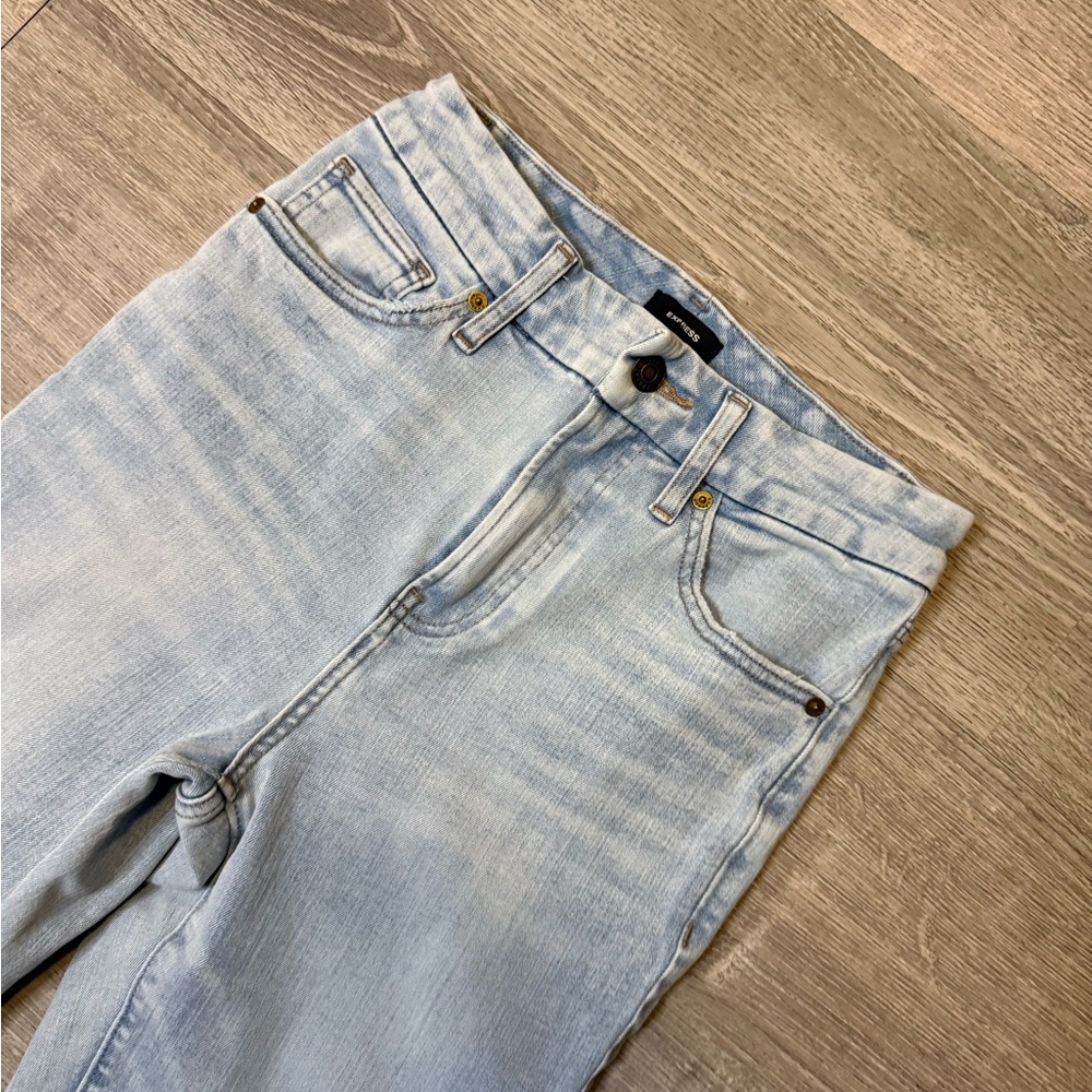 •EXPRESS• HIGH RISE CROPPED FLARE JEANS - Picture 3 of 6